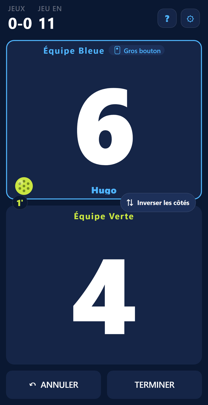 Écran de score du pickleball&nbsp;: équipe Bleue 6, équipe Verte 4&nbsp;; service à l&rsquo;équipe Bleue