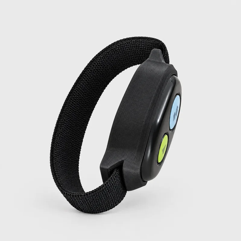 Cinturino + telecomando Bluetooth Confezione singola: telecomando con tasti +1 Biz e +1 Rakip in un supporto nero con cinturino da polso
